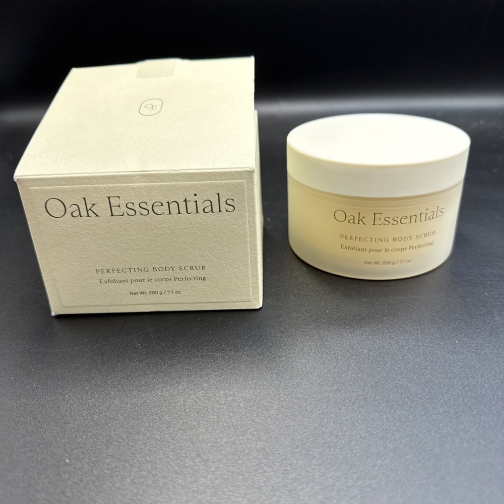 Oak Essentials Perfecting Body Scrub -  7.1 oz